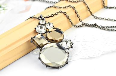 สร้อยคอสไตล์เรโทร ประดับคริสตัล Rhinestone สไตล์จี้เม็ดใหญ่สี Champagne WDJ0022 