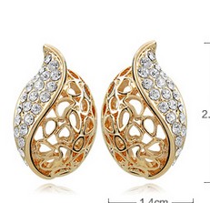 ต่างหูสไตล์เกาหลี รูปทรงใบไม้สีทอง ประดับคริสตัล Rhinestone สีขาว WDJ0030 