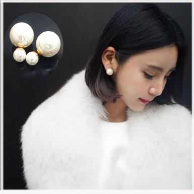 ต่างหูกลม แบบคู่กลมเล็กกับใหญ่ สีขาว EBJ004